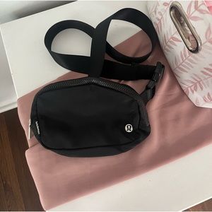 Lulu Lemon Belt Bag